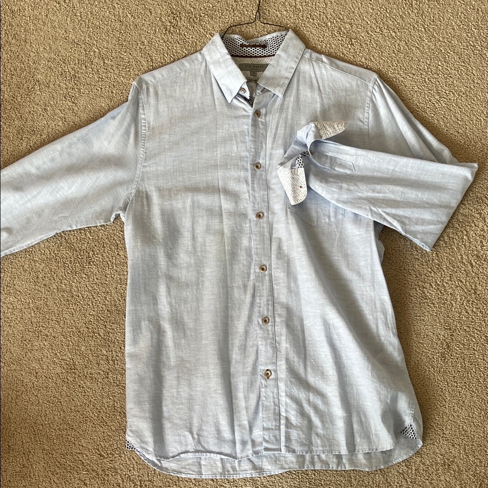 Men's Light Blue Button-Up Shirt